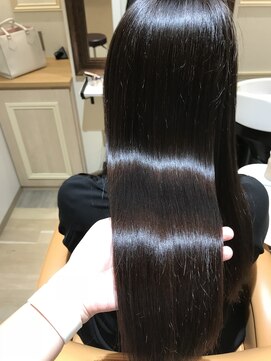 トゥーリ 筑紫野店(tuuli) [tuuli] クラシカル ツヤツヤロング