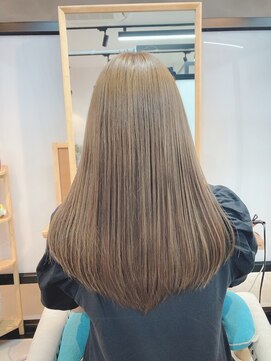 イーラ(era) 涼しげヘア　透明感カラー　フェミニンロング　艶ツヤ　/era