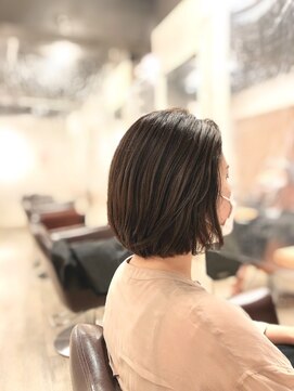 アンプリュス リアン(1+ Unplus lien) ラベンダーグレージュ大人上品ボブ/亀戸