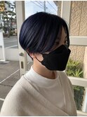 ダークネイビーとハンサムショート