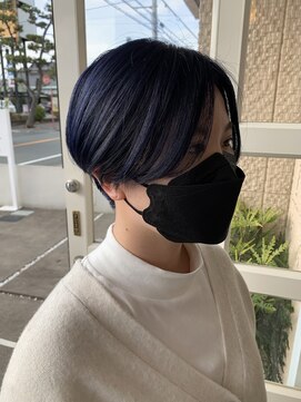 テオト(teoto.) ダークネイビーとハンサムショート