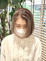 ステアケース 武蔵小杉店(stair:case)&nbsp;センターパートミニボブ前髪なし白髪ぼかしハイライト