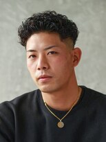 にもう&nbsp;リバースパーマ　スキンフェード　ツーブロック2