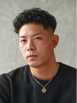 にもう リバースパーマ スキンフェード ツーブロック2