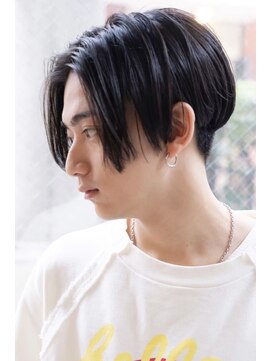 アルテ(ARTE) 【ARTE表参道/青山】センターパート×アッシュ×ツーブロック