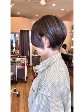 ミリュウ(Milieu) 酸性ストレート×丸みショート