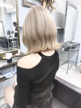 オズ 郡山桑野店(OZ) 【オズ】 #ミルクティー #ブリーチ #ホワイト