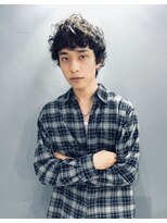 ベシドゥーズ(Besixdouze) 波巻きスパイラルパーマツイストスパイラルパーマメンズマッシュ