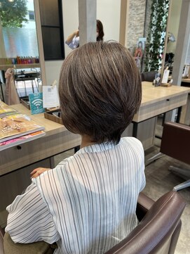 ビースリー ロア 艶ボブ9/28