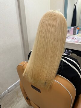 ココンプリュス アンド モナ(COCON+&MONA+) ブロンドカラー