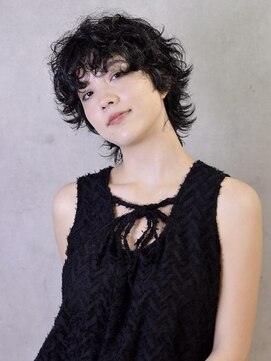 コイ(coii) クセを味方に!ショートウルフパーマ