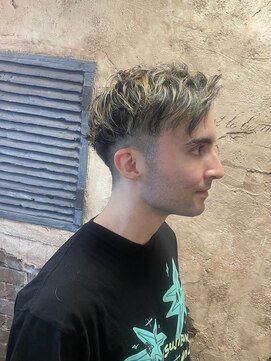 マギーヘア(magiy hair) ハイライトローライト フェードスタイル