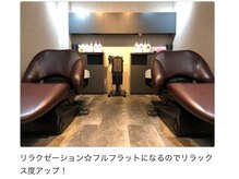 エニービー(Any'b)の雰囲気（フルフラットのシャンプー台で夢心地に！！）