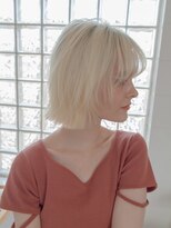 シンシ(Cinci)&nbsp;ハイトーン切りっぱなしボブ