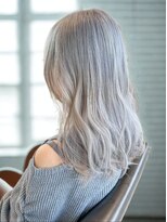 ユウヘアー 師勝店(U Hair)&nbsp;【UHair】ブリーチ一回で作るシルバーカラー