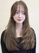 ライン(LINE)&nbsp;韓国風/レイヤー/小顔/前髪カット/髪質改善/グレージュ/透明感