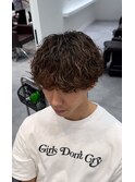 波巻きツイストスパイラルマッシュ刈り上げメンズパーマ