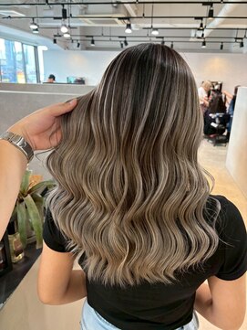 メリー オオサカ(Merly Osaka) 海外balayage