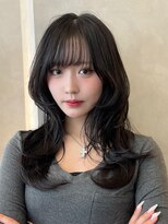 オムニス 表参道(Omnis)&nbsp;暗髪レイヤーハッシュカットくびれ顔周り20代ワンカールレイヤー