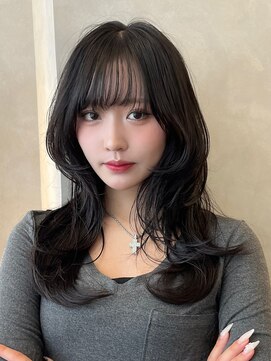 オムニス 表参道(Omnis) 暗髪レイヤーハッシュカットくびれ顔周り20代ワンカールレイヤー