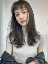 オンク 新宿(onk)&nbsp;黒髪/グレーベージュ/レイヤーロング/前髪パーマ[新宿駅]