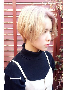 ロイ プラスアティック(roi +attic) 谷町6丁目美容室◆異空間美容室roi◇