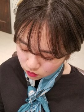 インビテーション(invitation) どんなスタイルにも似合うシースルーバング♪