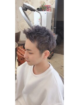 キャンバス バイ ネオリーブ 横浜西口(Canvas by neo.) 横浜★シルバーアッシュメンズアップバング