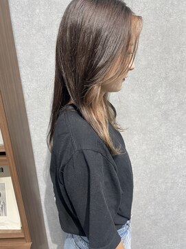 デイジー(Daisy) セミロングインナーカラー/イヤリングカラー/ベージュ