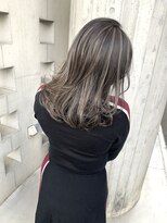 リバレッジ 広尾(Leverage)&nbsp;グレージュハイライトミディアムレイヤー:Kazuma Osumi