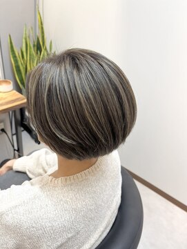 シンシア(CYNTHiA) コントラストハイライトショートスタイル