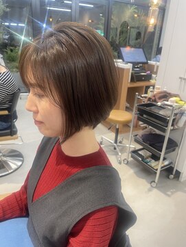 アロン(alon) 似合わせカット#前髪あり#ウルフ#グレージュ#前下がりボブ