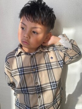 グリンプス 大濠店(Glimpse) キッズカット 男の子 ツーブロック スパイラルパーマ