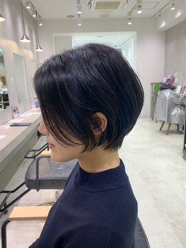 ビブ(VIV) 20代30代40代大人丸み小顔ショートボブ白髪ぼかしハイライト川崎