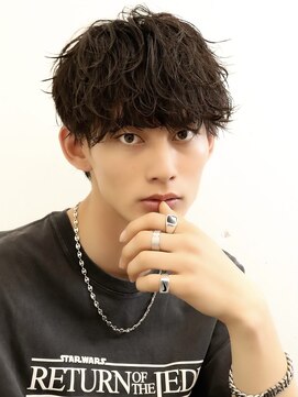 アーリー(Ali'i) 波巻きスパイラルパーマ束感マッシュウルフショートレイヤー