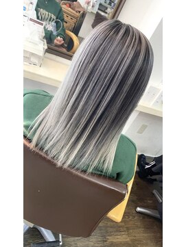 ユートピア(U topia) バレイヤージュ/シルバーカラー/ハイライト