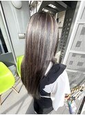 光に透ける艶ブラウンナチュラルハイライトで上品に