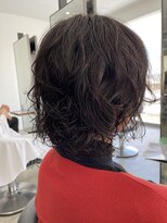 カットアンドトータルビューティ ヴァンキャトル(Cut&Total Beauty VINGT QUATRE) 大きめカールのふんわりレイヤーボブパーマ◎