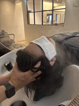 トライフ バイ アカラ(Trife by AKARA)の写真/【国立徒歩4分】頭皮の汚れを落としながら、リラックスタイム！血行を促し頭皮から健康な髪へ♪
