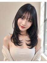 ベル 新宿(Belle) 黒髪でもこんなに透明感 レイヤー入れて大人感アップ