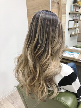 ジゼル(gisele) グランジウェーブ×オンブレ