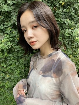 イオエ(ioe) イメチェン/外ハネボブ/ワイドバング/ブルーブラック/美髪