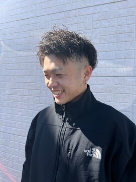 ゴデーレ(GODERE) ツイストスパイラルパーマ黒髪暗髪ツーブロック無造作短髪