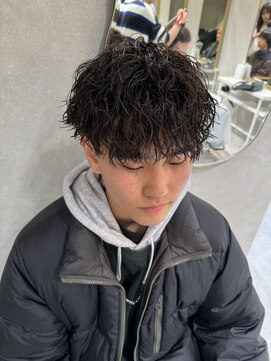 ゼスト リル 新宿(ZEST lill) ツイストスパイラル マッシュパーマ 前下がりマッシュ 新宿