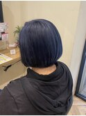 ネイビーブルー×ショートボブ