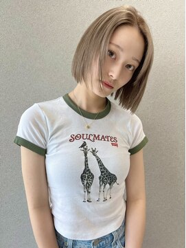 シーク 天神(SEEK) ミルクティーベージュ/ハイトーン/グレージュ/緒方芽久