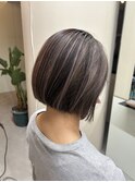 ボブバレイヤージュ白髪ぼかしぷつっとボブ