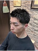 スパイキーショート/スペインカール<理容室>[メンズ/床屋/神田]
