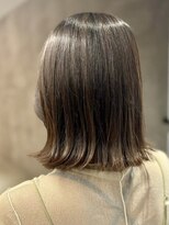 エミュ 伏見 国際センター(emu)&nbsp;外ハネボブ/切りっぱなしボブ/アースカラー/カーキアッシュ/伏見