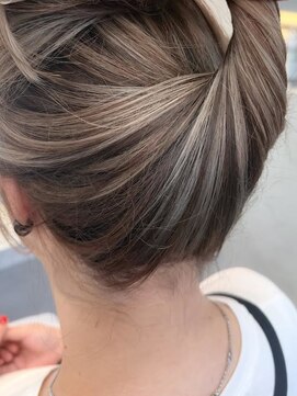 フェリア(feliah) 【フェリア柏の葉】ハイライトカラー/ミルクティベージュ